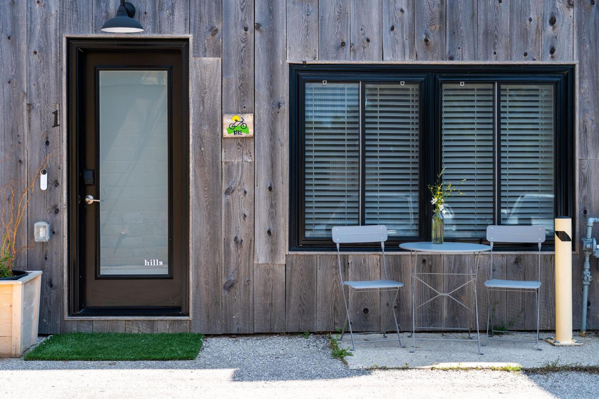 "Bike" At Hills Meaford, Pet Friendly, Ground Floor Suite エクステリア 写真