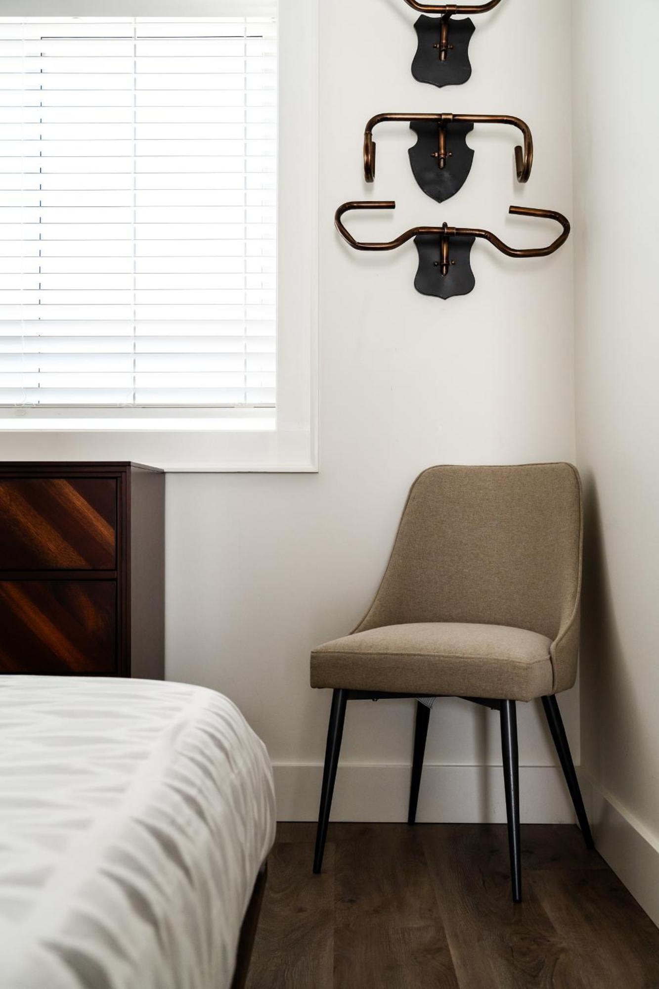 "Bike" At Hills Meaford, Pet Friendly, Ground Floor Suite エクステリア 写真